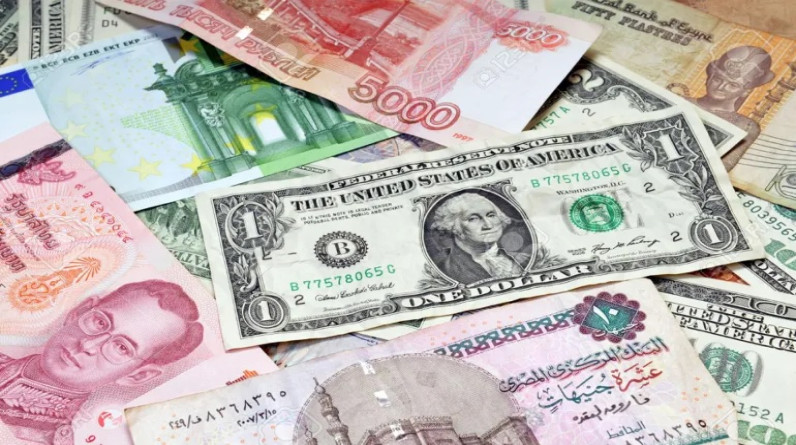 البنك المركزي المصري يرفع الفائدة 6% دفعة واحدة.. والجنيه يتراجع أمام الدولار
